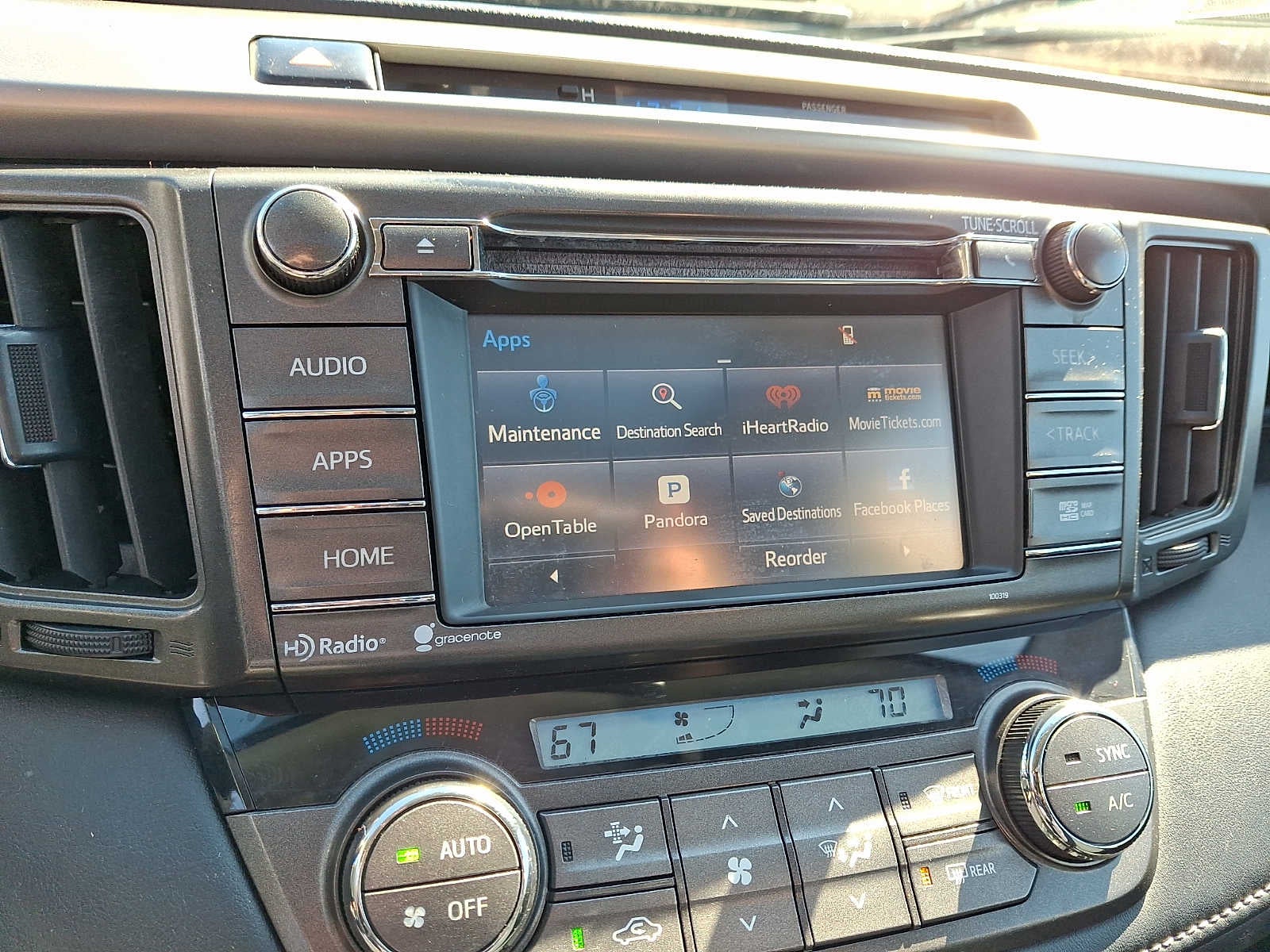 2015 Toyota RAV4 AWD 4dr XLE