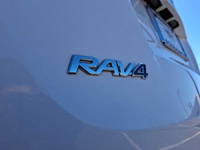 2015 Toyota RAV4 AWD 4dr XLE