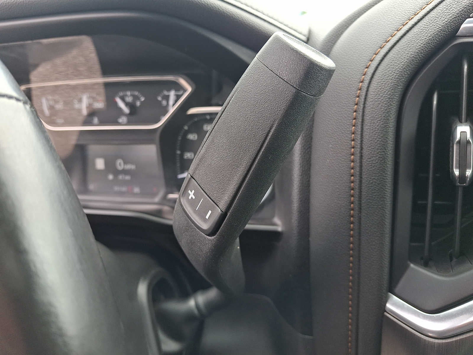 2020 GMC Sierra 1500 4WD Crew Cab 147 AT4