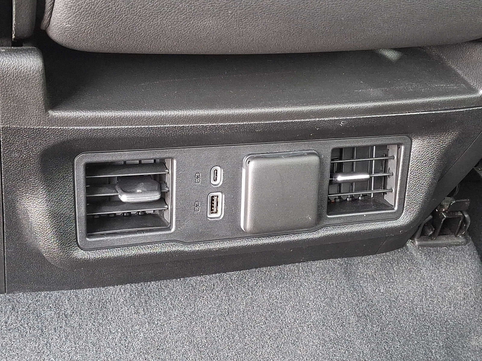 2025 GMC Sierra 1500 4WD Crew Cab 147 SLT