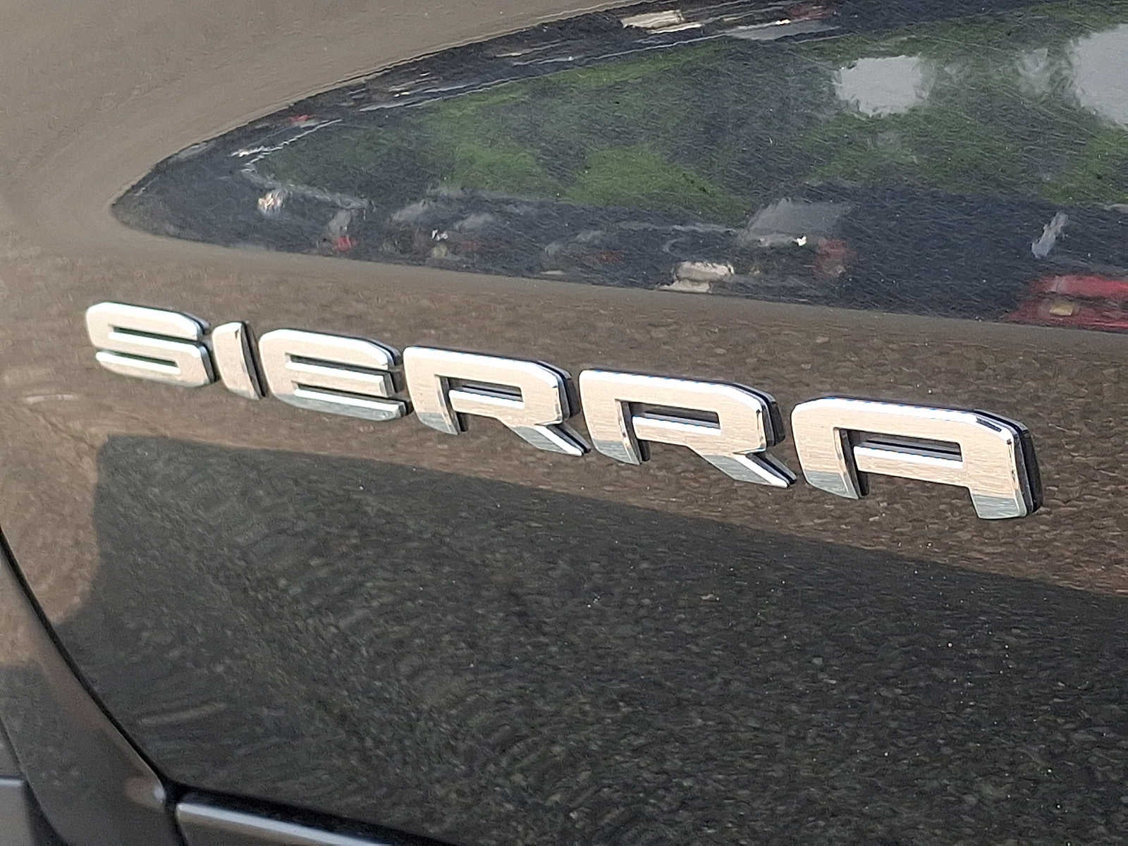 2025 GMC Sierra 1500 4WD Crew Cab 147 SLT