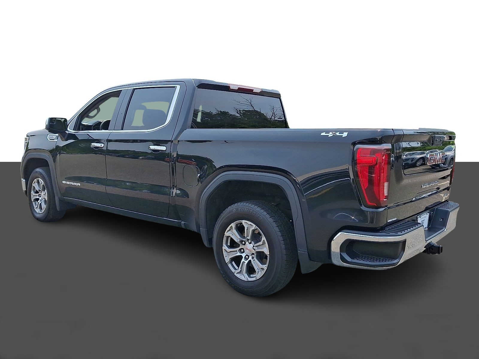 2025 GMC Sierra 1500 4WD Crew Cab 147 SLT