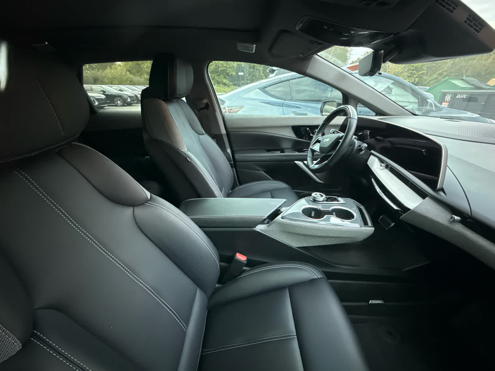 2025 Cadillac OPTIQ AWD 4dr Sport w/1SF