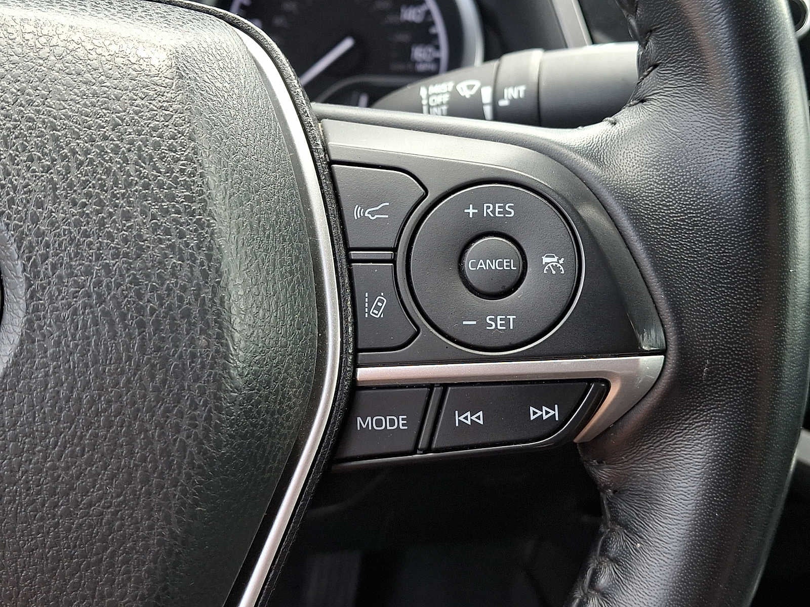 2023 Toyota Camry Hybrid XLE CVT
