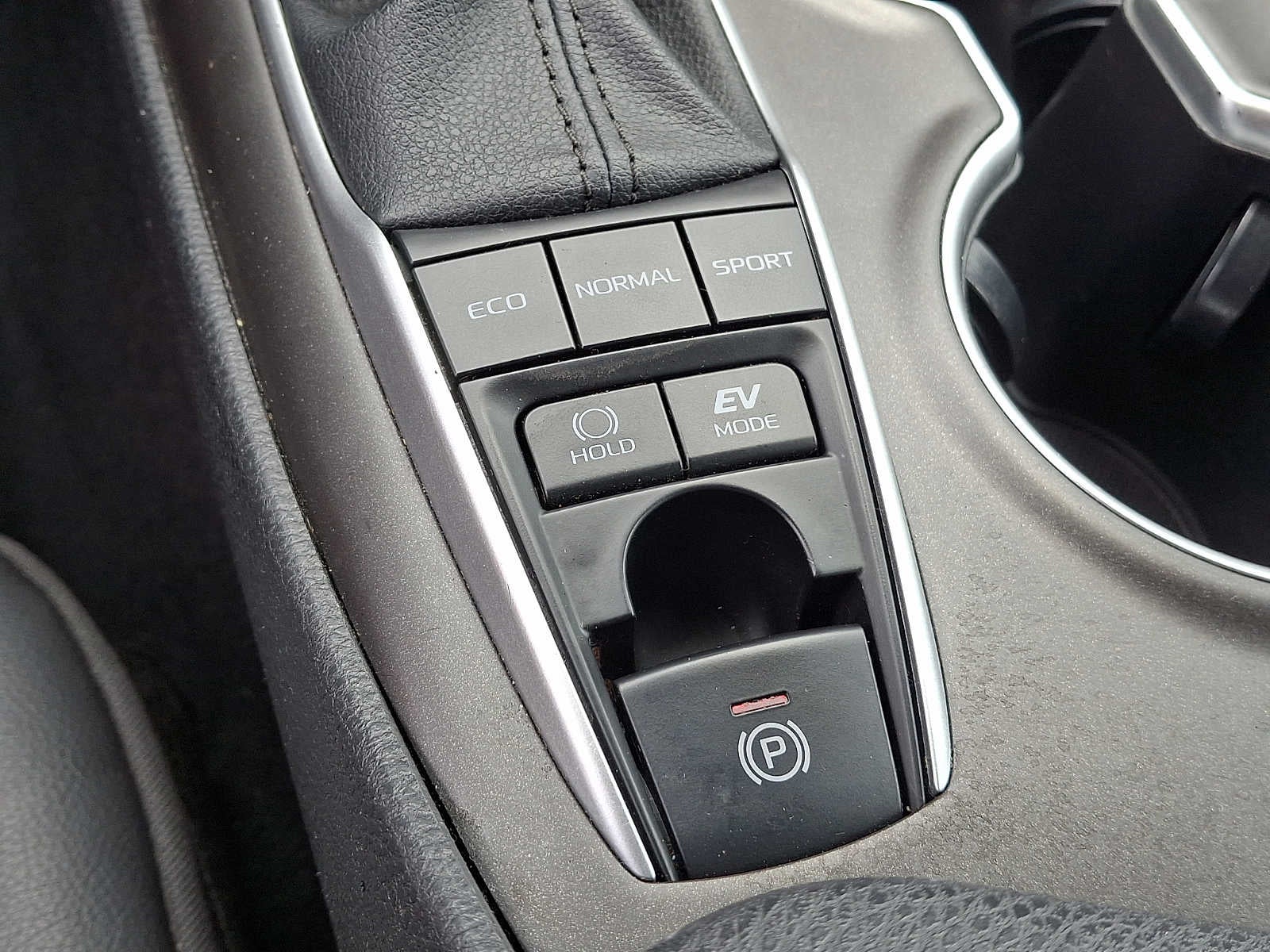 2023 Toyota Camry Hybrid XLE CVT