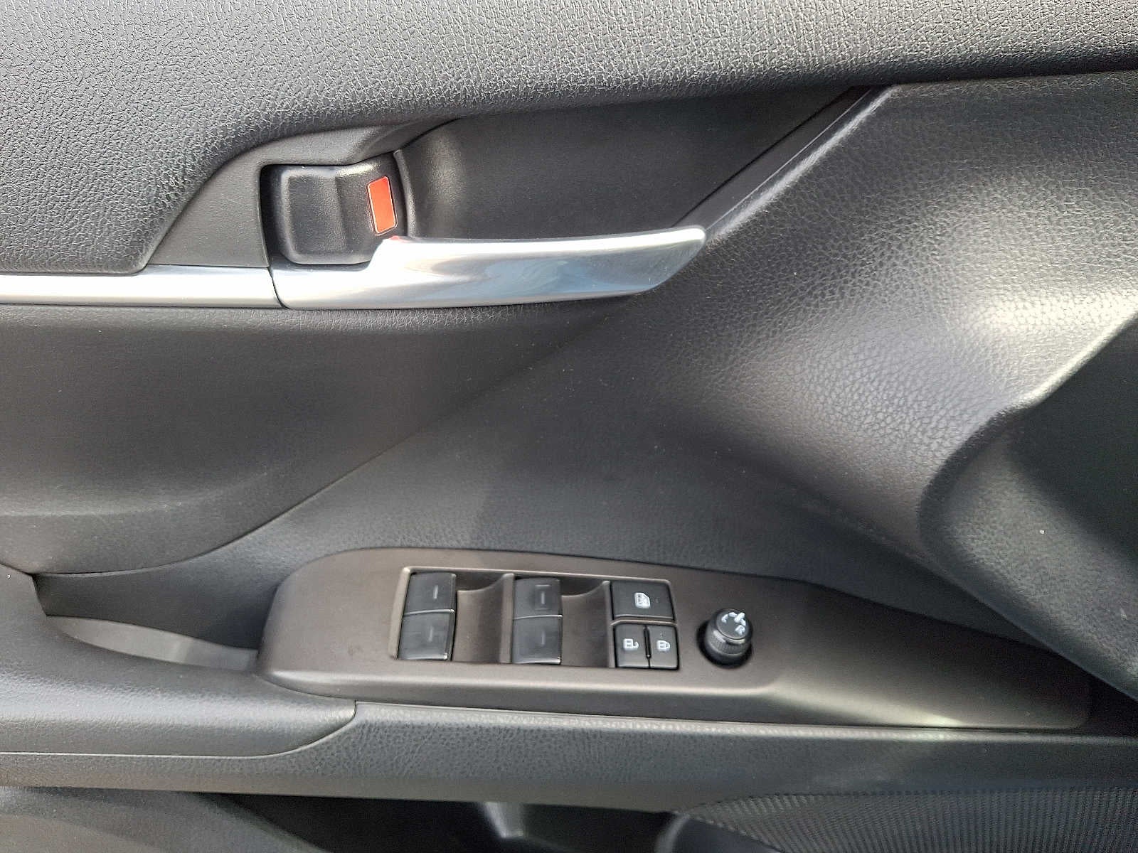 2024 Toyota Camry SE Auto