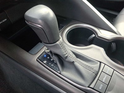 2024 Toyota Camry SE Auto