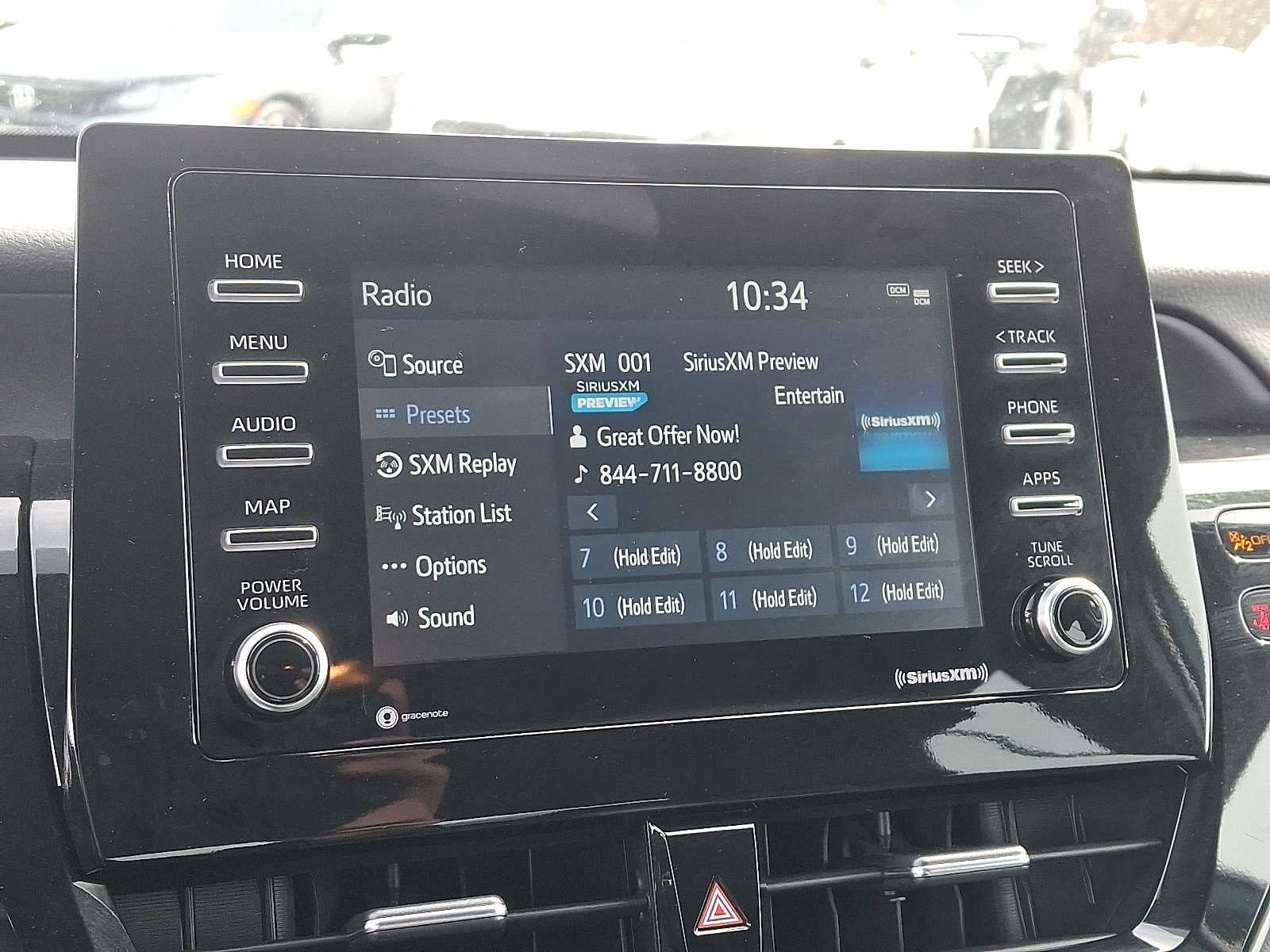 2024 Toyota Camry SE Auto