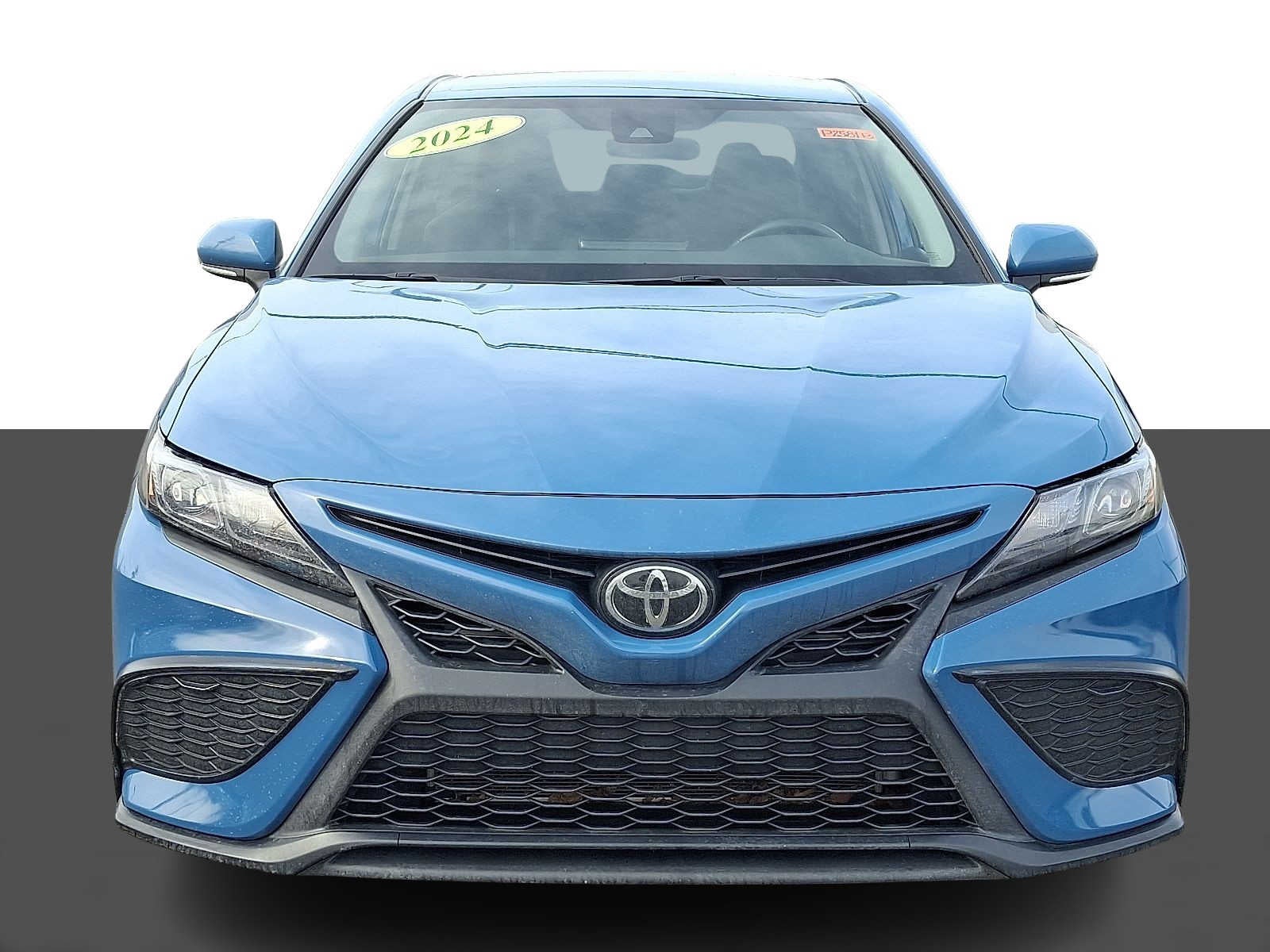 2024 Toyota Camry SE Auto