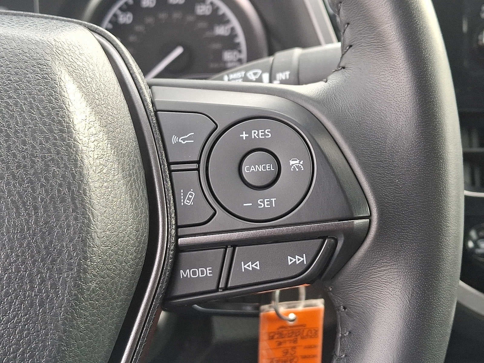 2024 Toyota Camry SE Auto