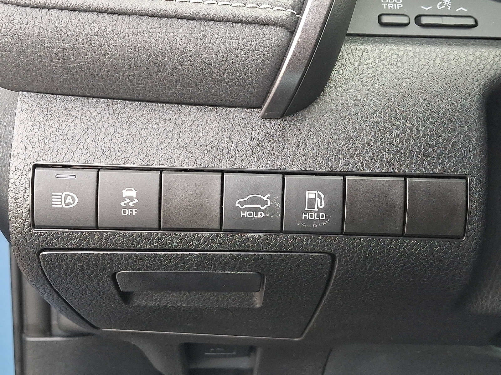 2024 Toyota Camry SE Auto