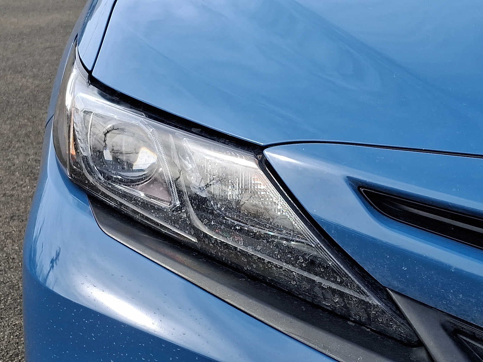 2024 Toyota Camry SE Auto