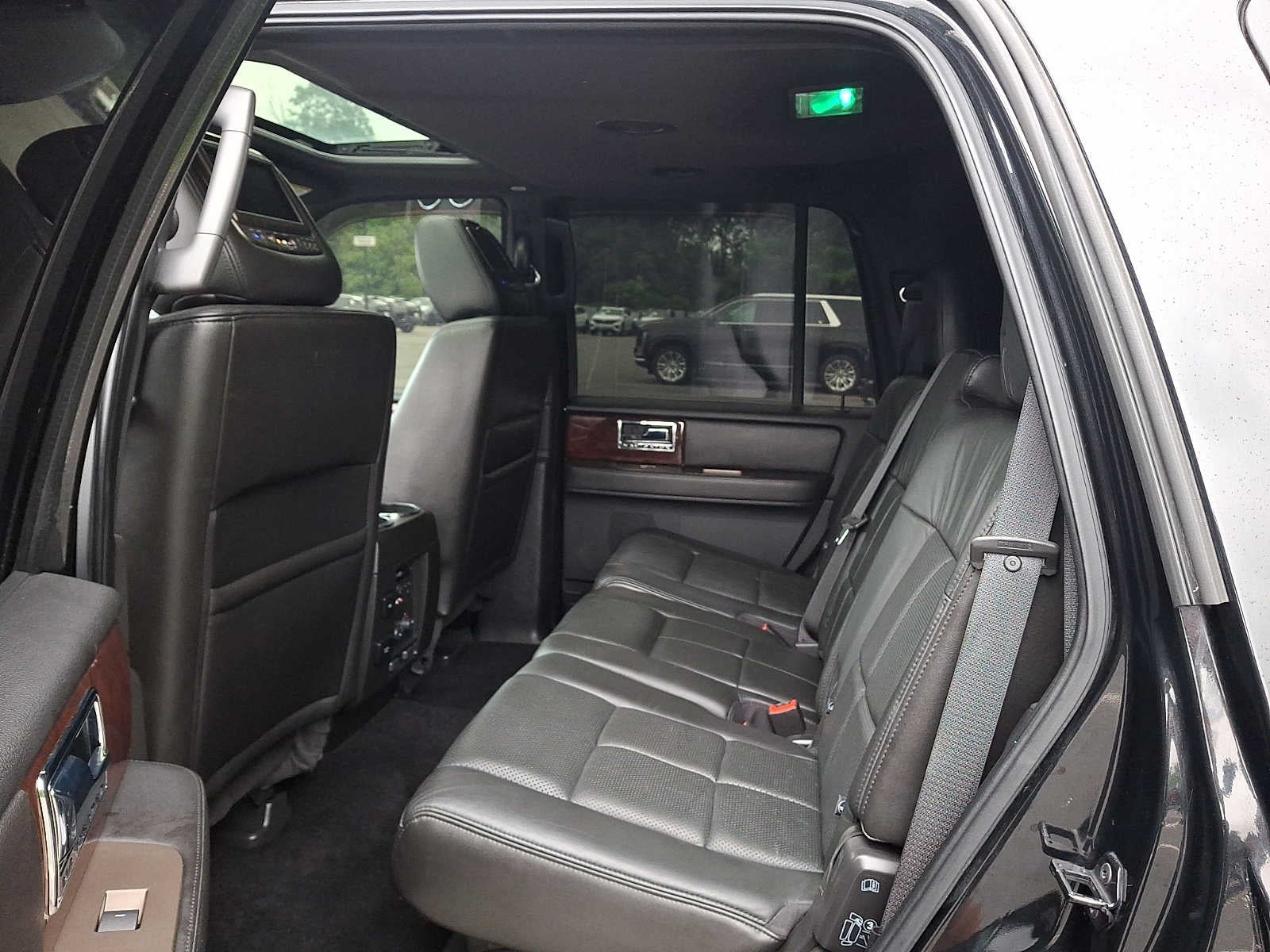 2011 Lincoln Navigator 4WD 4dr