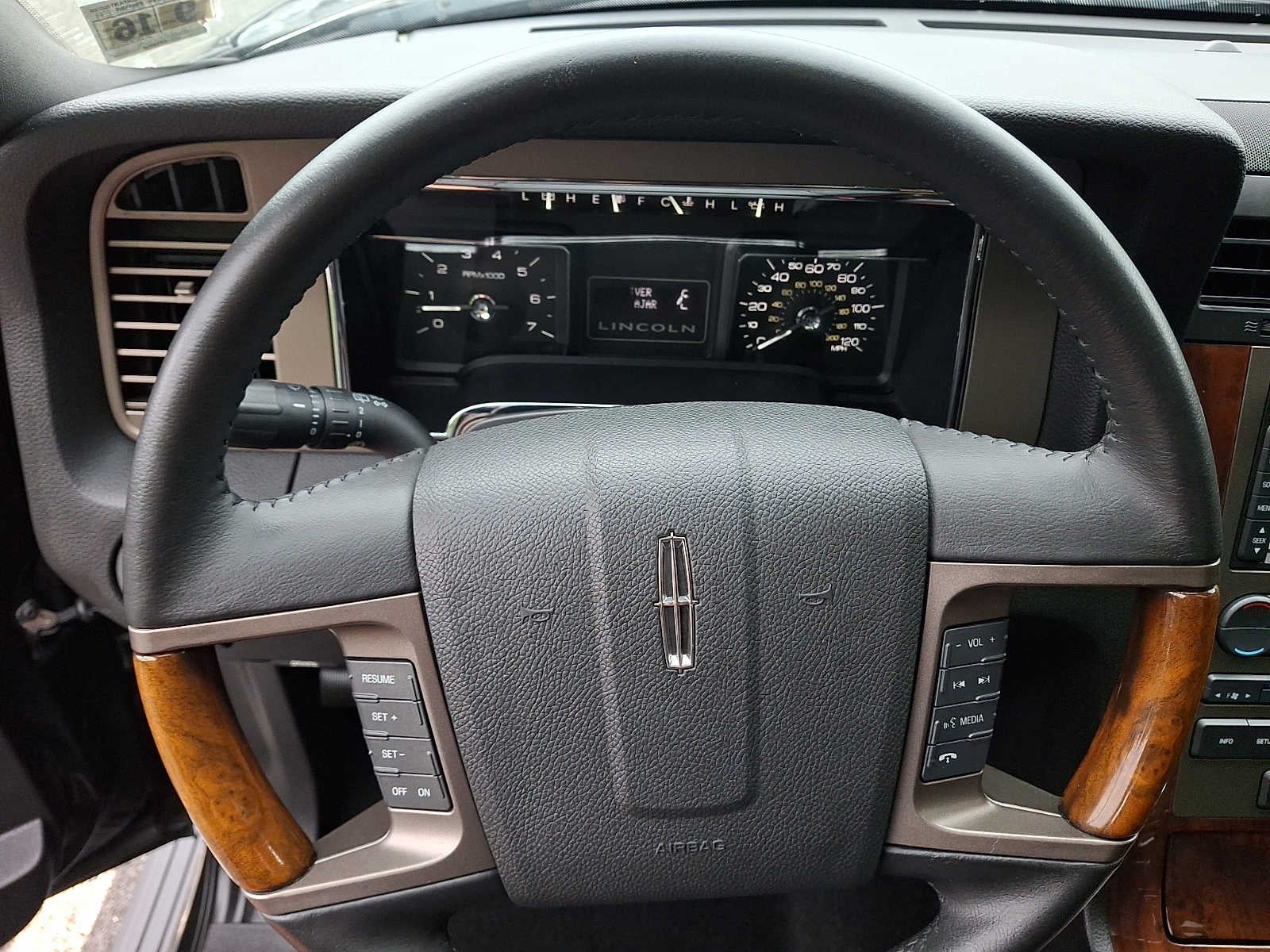 2011 Lincoln Navigator 4WD 4dr