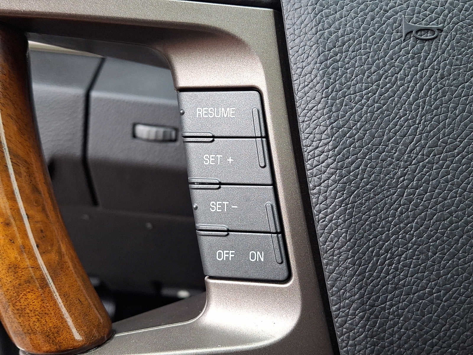 2011 Lincoln Navigator 4WD 4dr