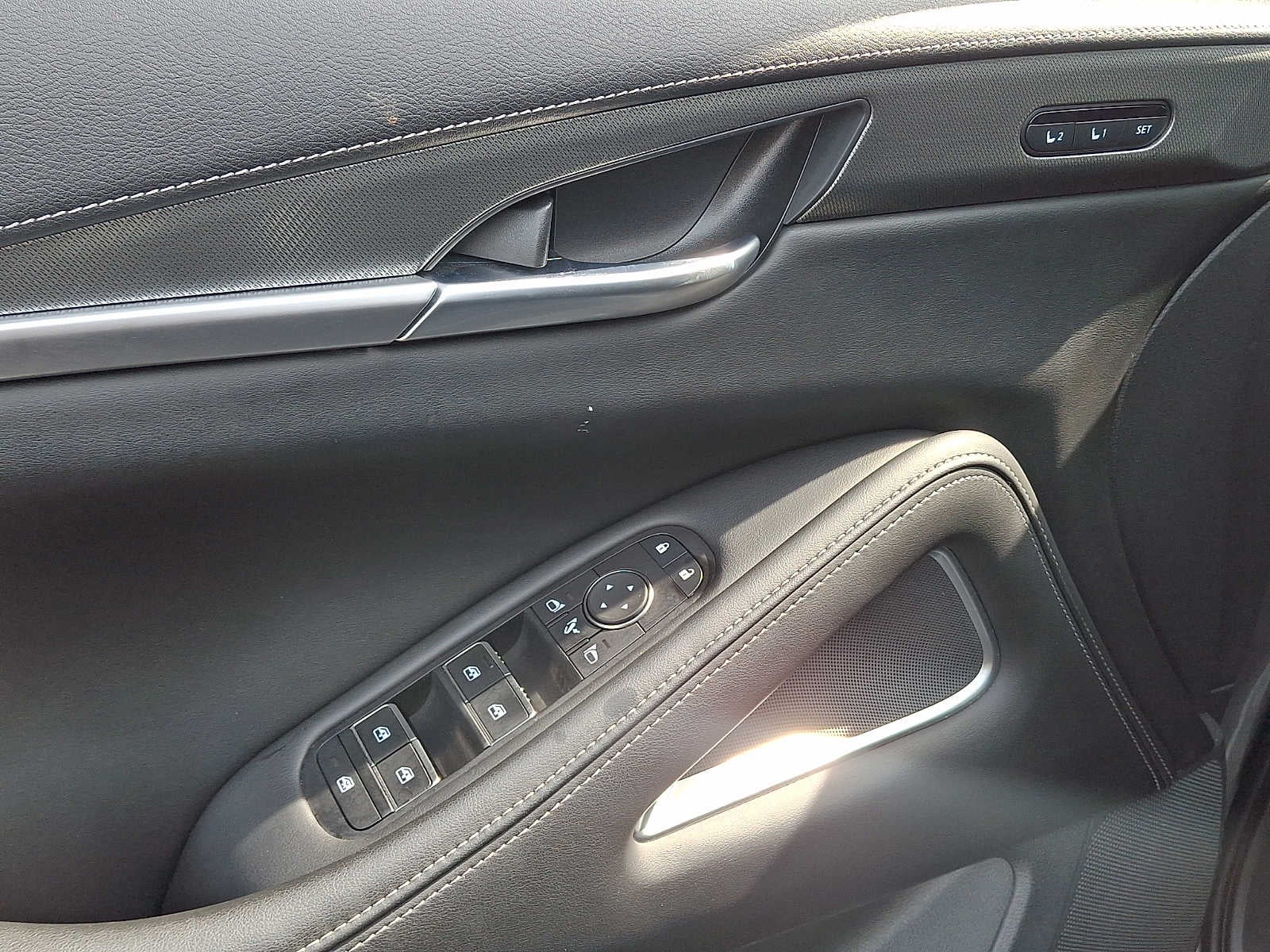 2023 INFINITI QX60 LUXE AWD