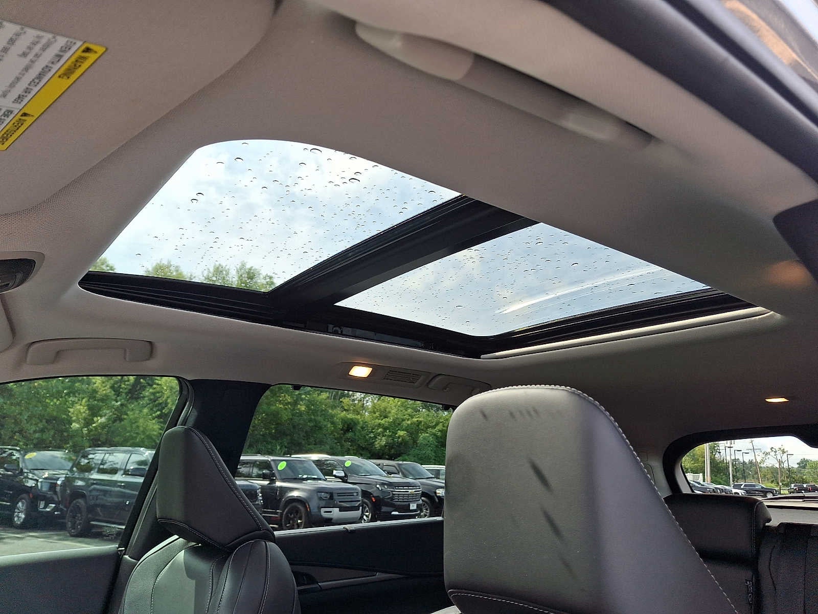 2023 INFINITI QX60 LUXE AWD