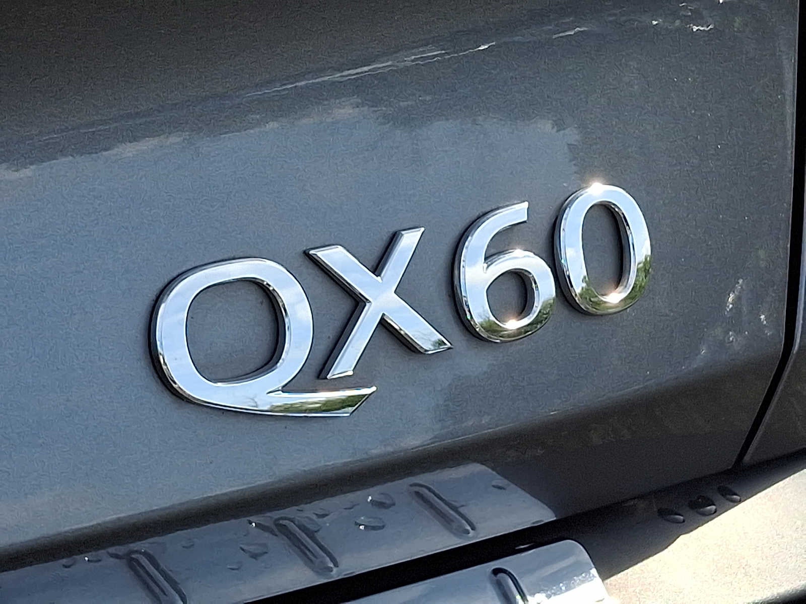2023 INFINITI QX60 LUXE AWD