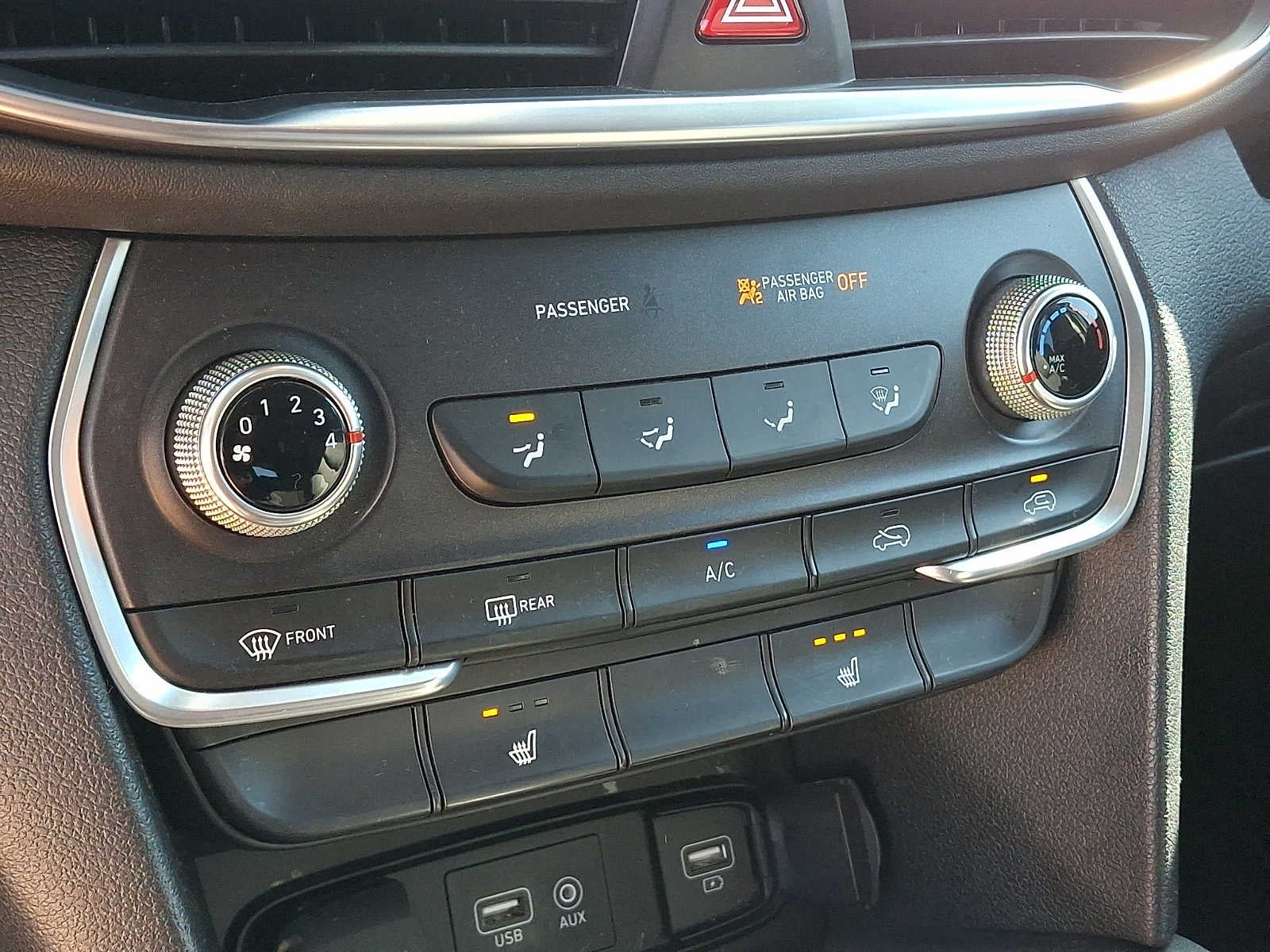 2020 Hyundai Santa Fe SEL 2.4L Auto AWD