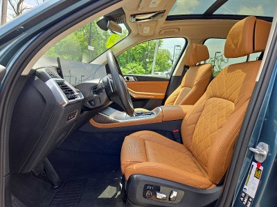 2025 BMW X7 xDrive40i Sports Activity Vehicle