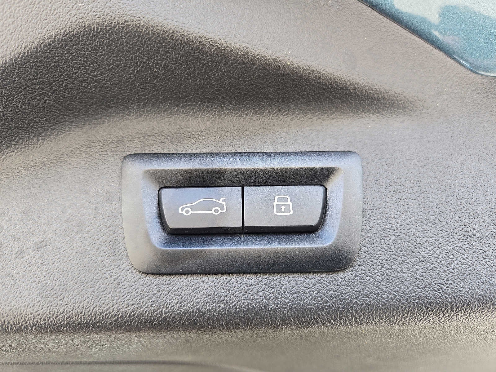 2025 BMW X7 xDrive40i Sports Activity Vehicle