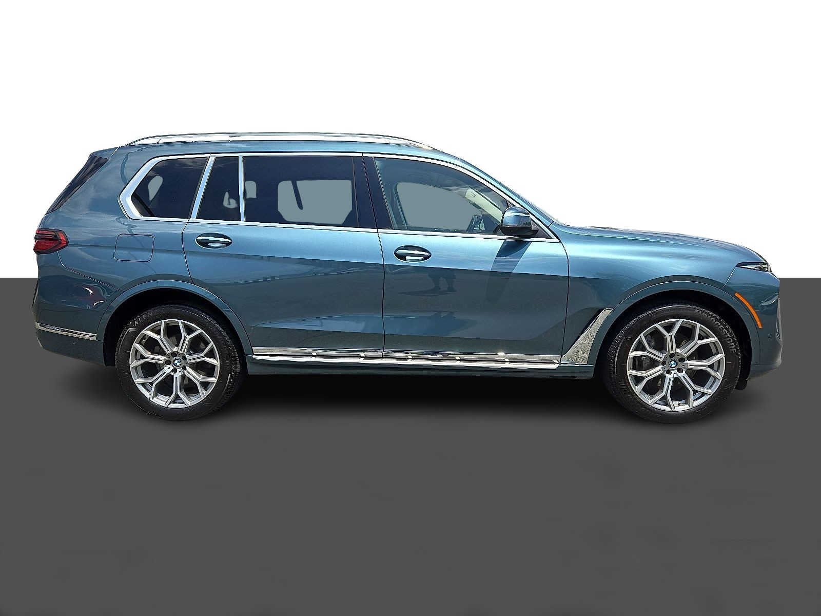 2025 BMW X7 xDrive40i Sports Activity Vehicle