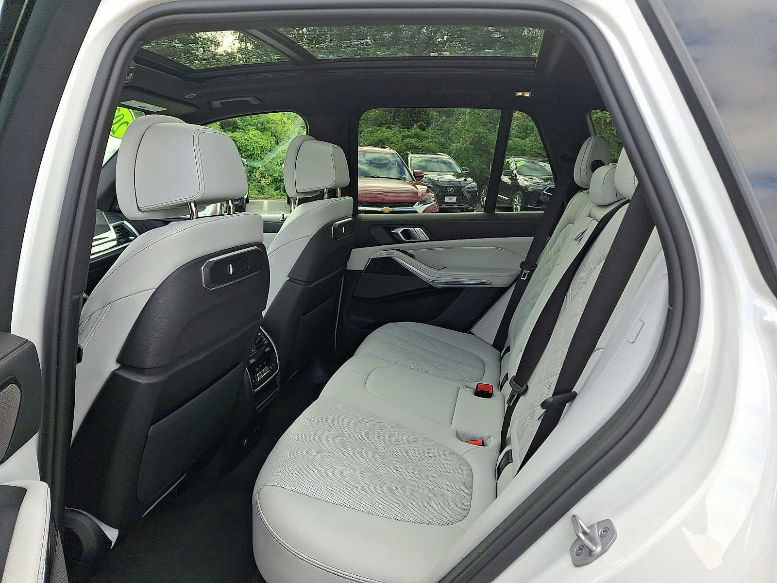 2026 BMW X5 M60i Sports Activity Vehicle