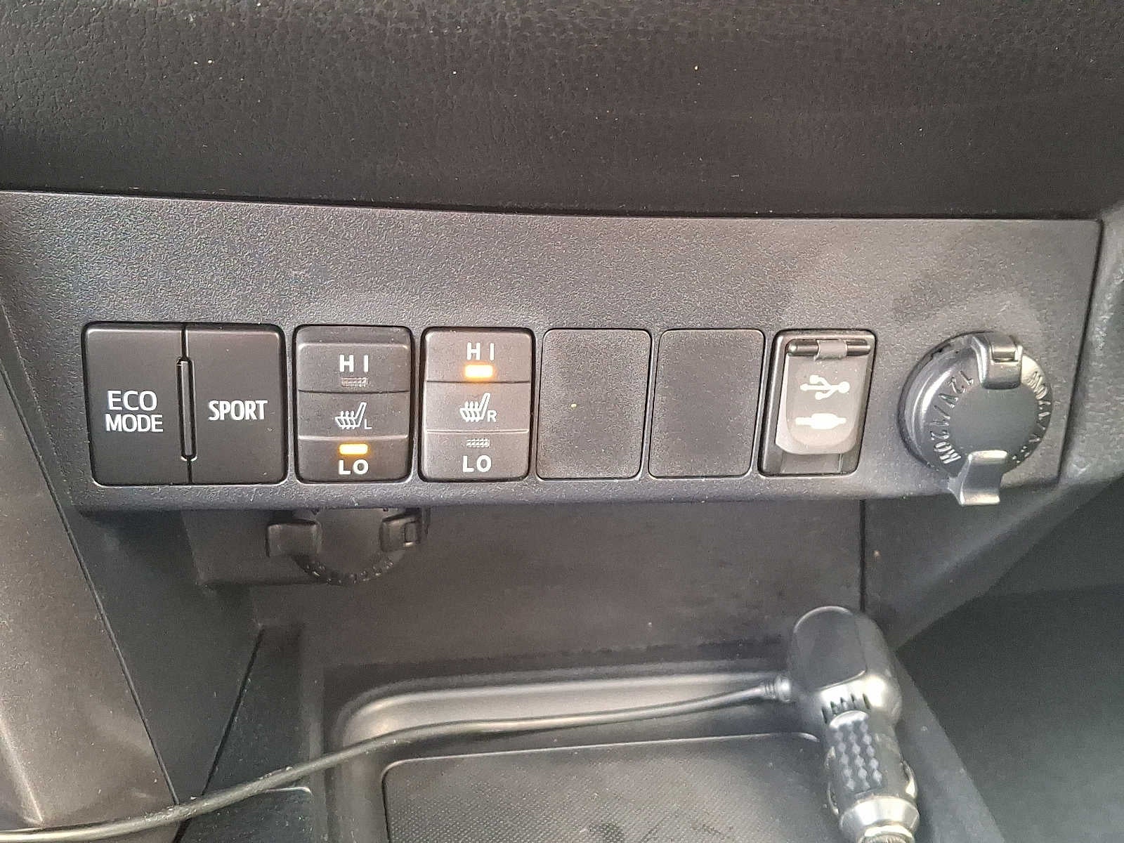 2016 Toyota RAV4 AWD 4dr SE