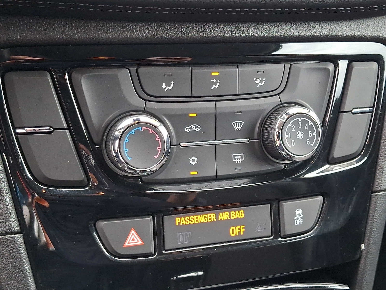 2019 Buick Encore FWD 4dr Preferred