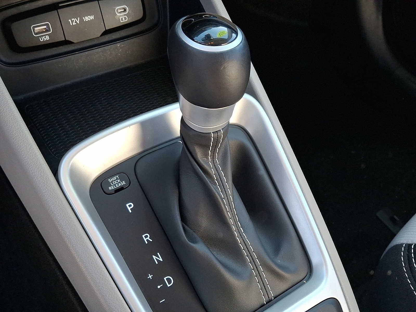 2024 Hyundai Venue SEL IVT