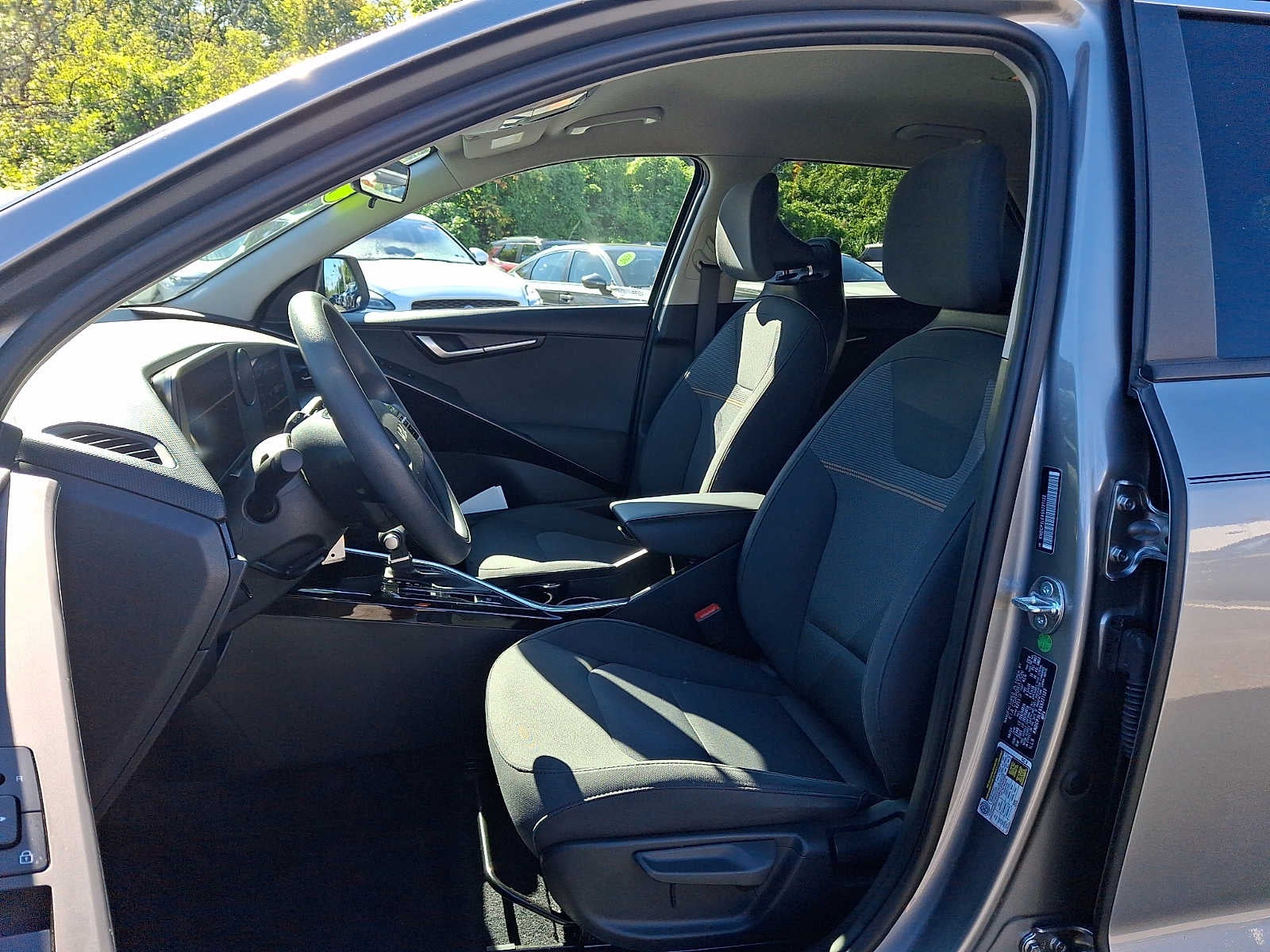 2025 Kia Niro LX FWD