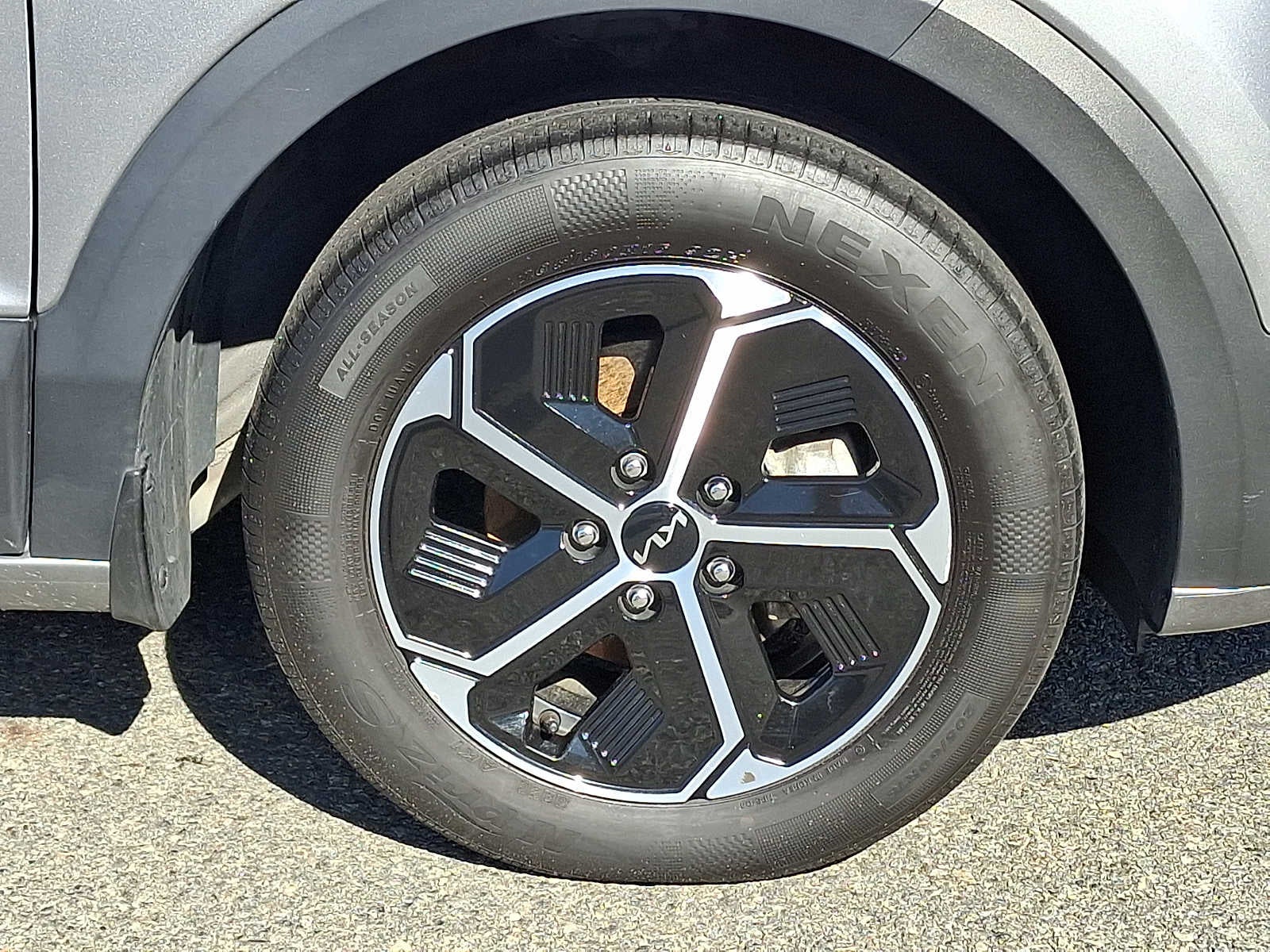 2025 Kia Niro LX FWD