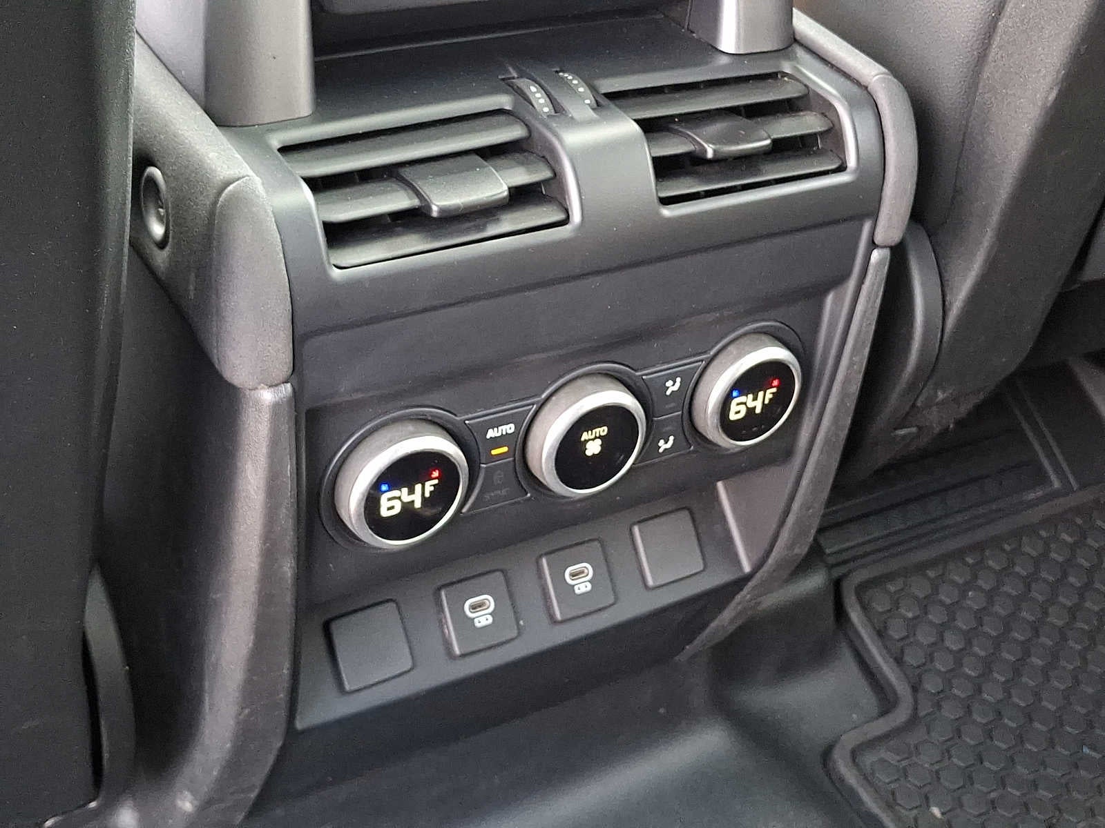 2023 Land Rover Defender 110 SE AWD