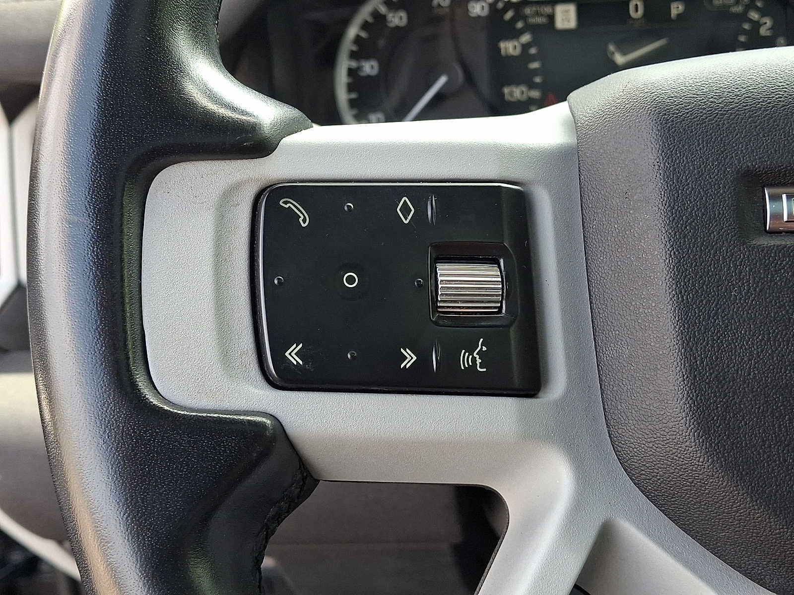 2023 Land Rover Defender 110 SE AWD