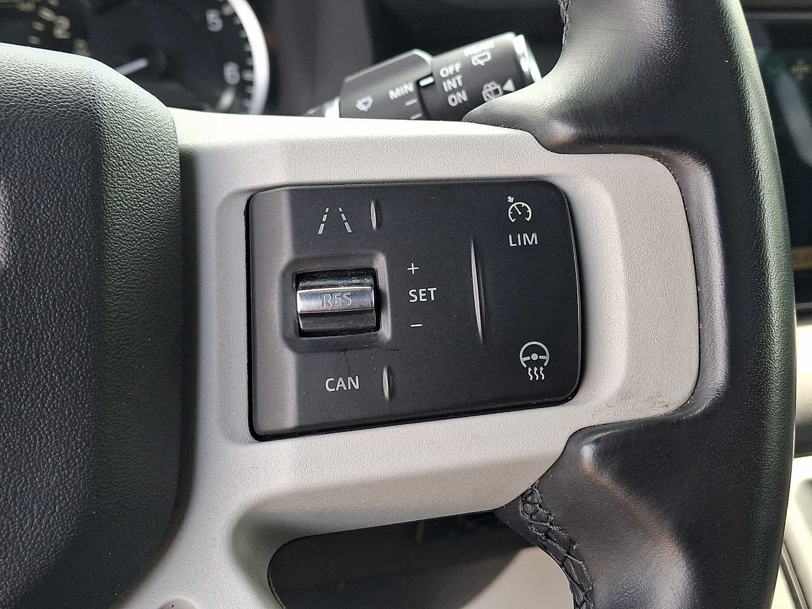 2023 Land Rover Defender 110 SE AWD