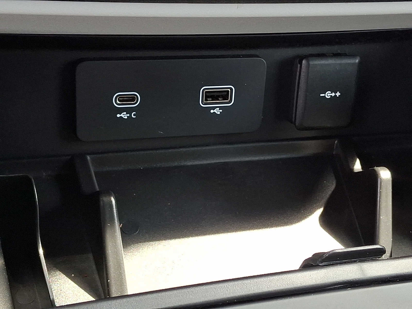 2023 Land Rover Defender 110 SE AWD