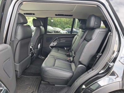 2026 Land Rover Range Rover P400 SE LWB 7 Seat