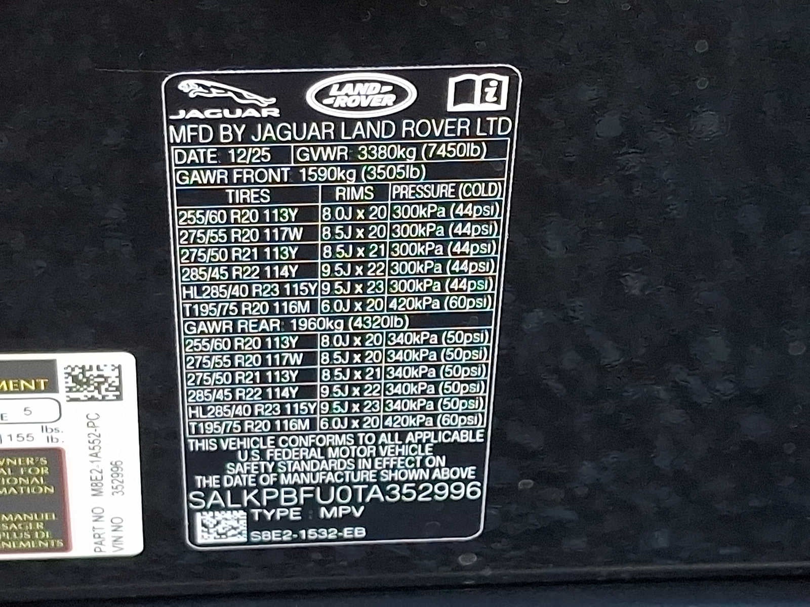 2026 Land Rover Range Rover P400 SE LWB 7 Seat