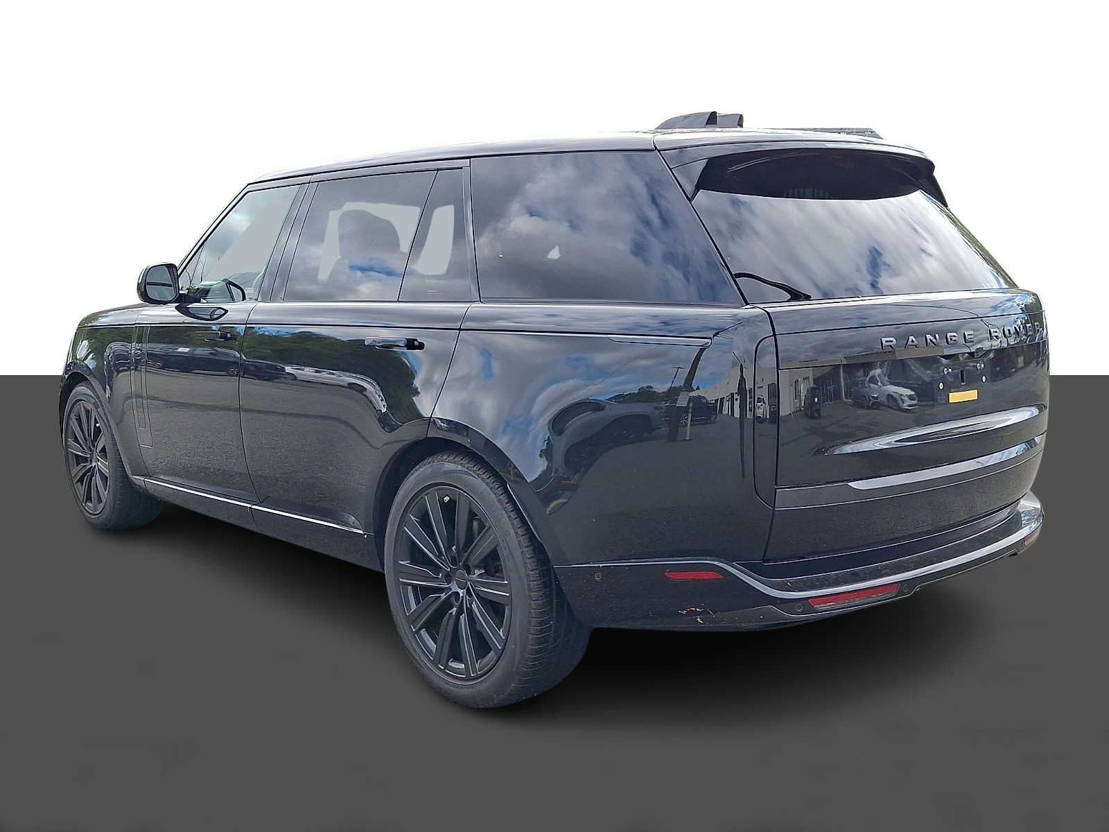2026 Land Rover Range Rover P400 SE LWB 7 Seat
