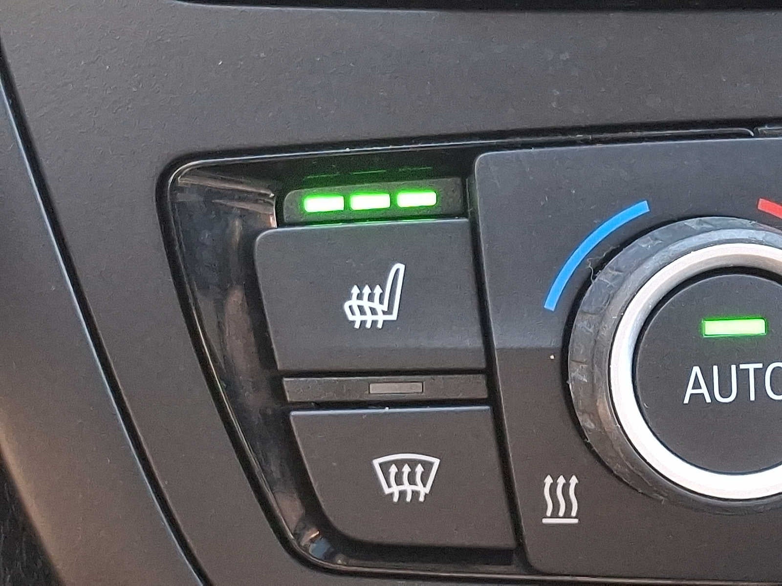 2013 BMW 3 Series 4dr Sdn 328i xDrive AWD SULEV