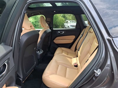 2023 Volvo XC60 B6 AWD Ultimate Dark Theme