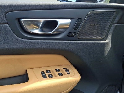 2023 Volvo XC60 B6 AWD Ultimate Dark Theme