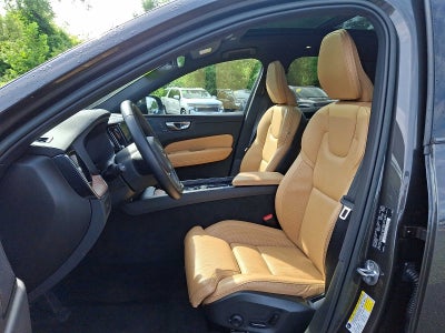 2023 Volvo XC60 B6 AWD Ultimate Dark Theme