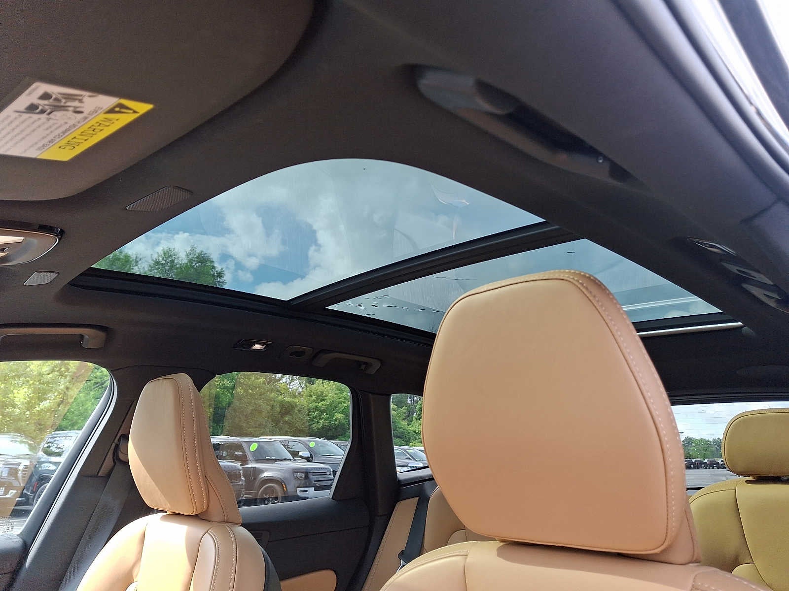 2023 Volvo XC60 B6 AWD Ultimate Dark Theme