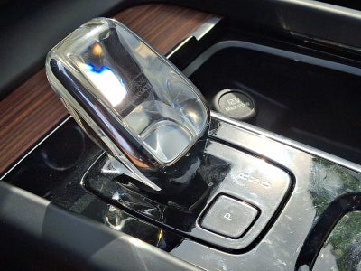 2023 Volvo XC60 B6 AWD Ultimate Dark Theme