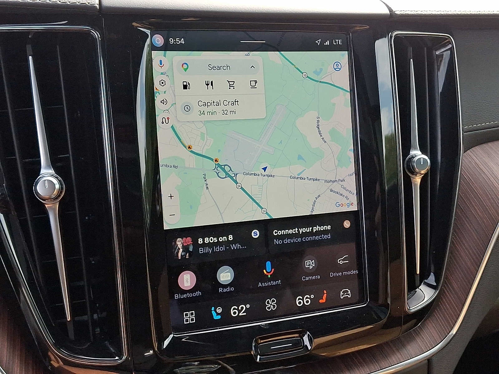 2023 Volvo XC60 B6 AWD Ultimate Dark Theme