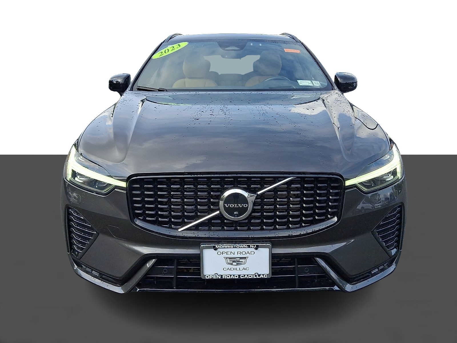 2023 Volvo XC60 B6 AWD Ultimate Dark Theme