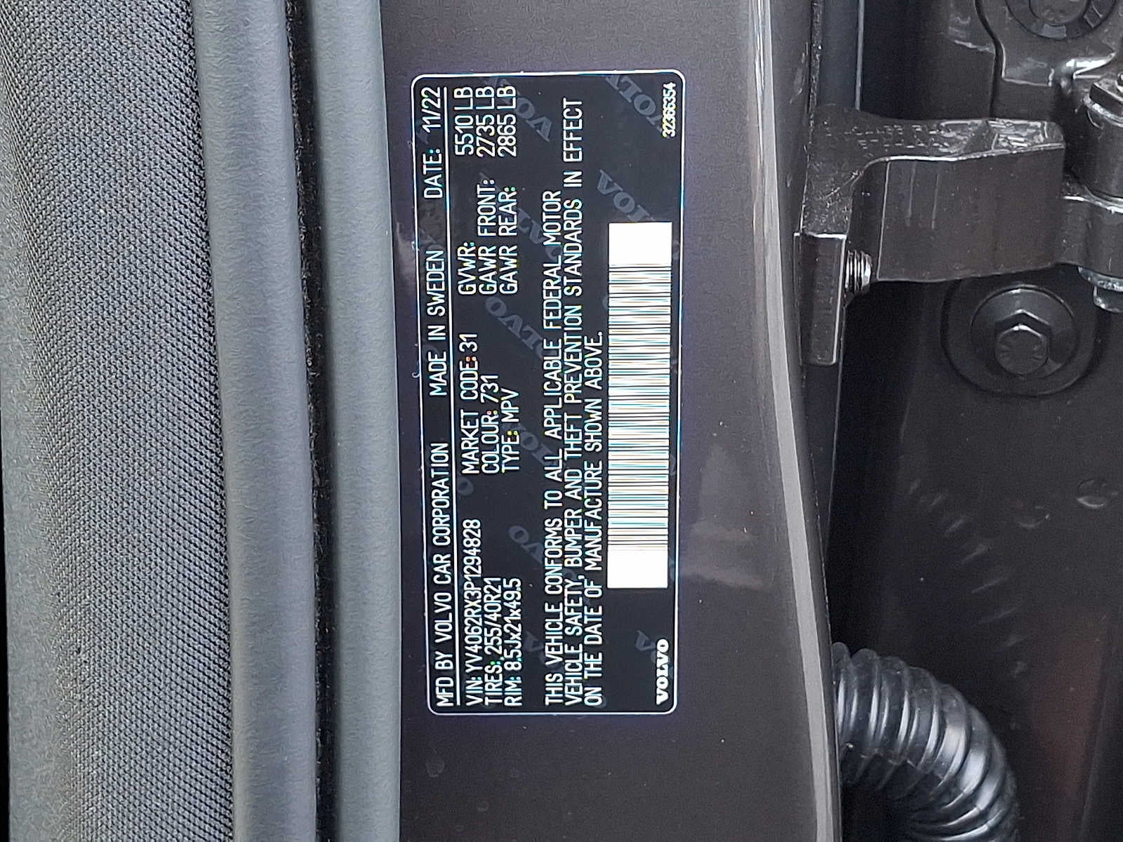2023 Volvo XC60 B6 AWD Ultimate Dark Theme