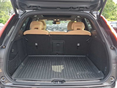 2023 Volvo XC60 B6 AWD Ultimate Dark Theme