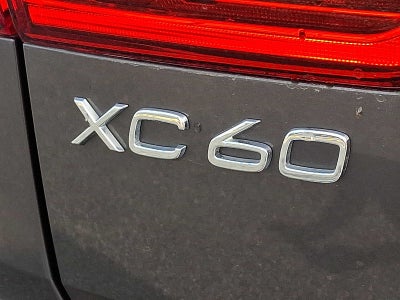 2023 Volvo XC60 B6 AWD Ultimate Dark Theme